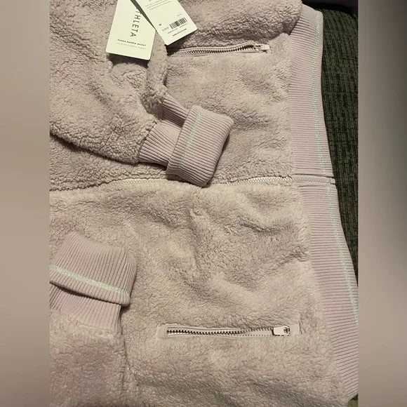 NWT Athleta Tugga Sherpa Jacket 3X 24W 26W Shasta Purple Zip Pockets Rib Trim - Picture 3 of 4